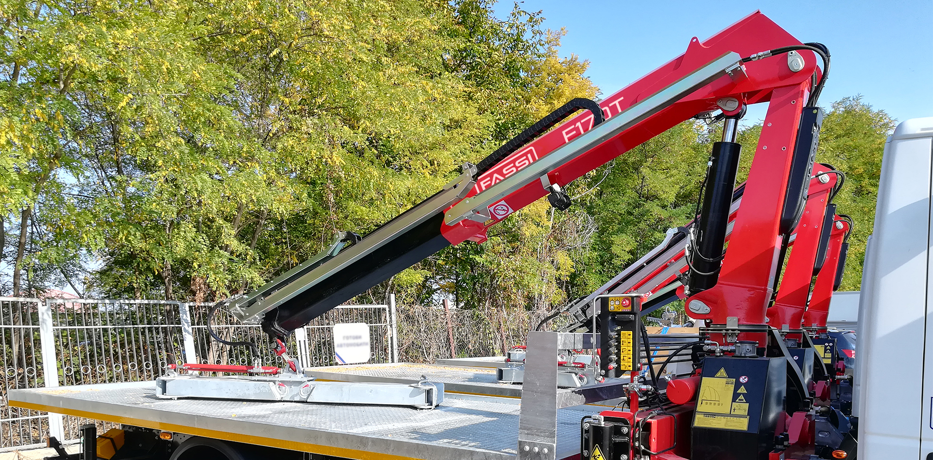 Fassi-truck-crane-F26A-active