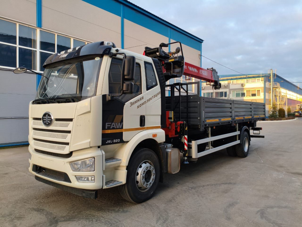 FAW 4x2 (18 т) с КМУ FASSI XR716