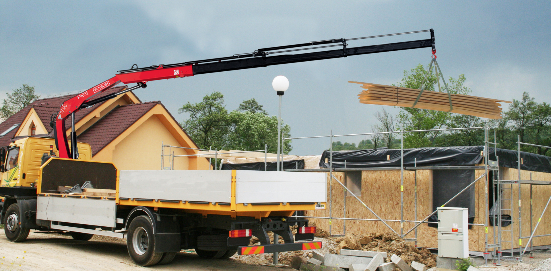 Fassi-truck-crane-F26A-active