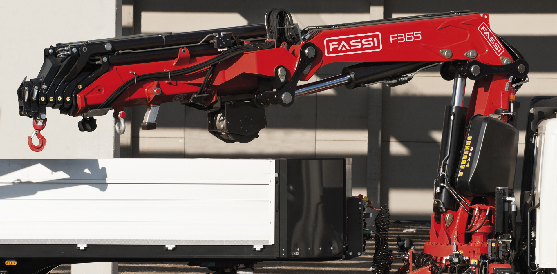 Fassi-truck-crane-F26A-active