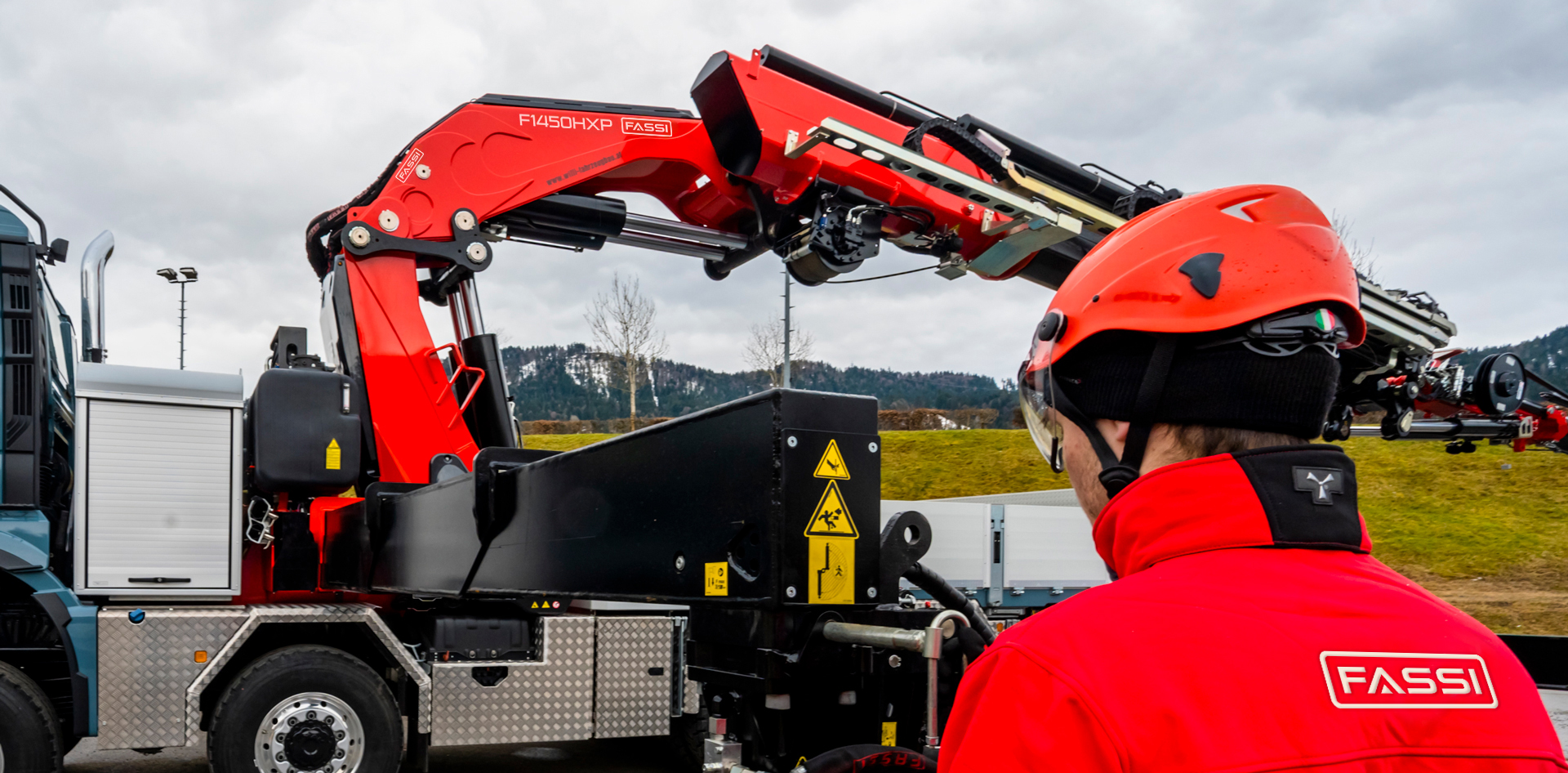 Fassi-truck-crane-F26A-active