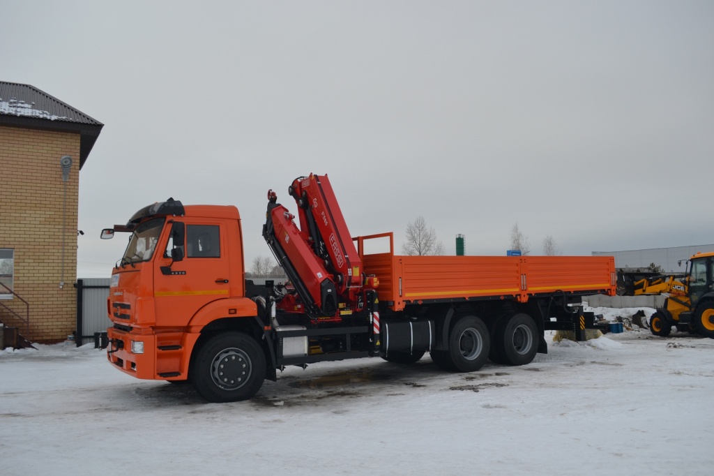 Идеальный автомобиль для строительства и перевозки грузов