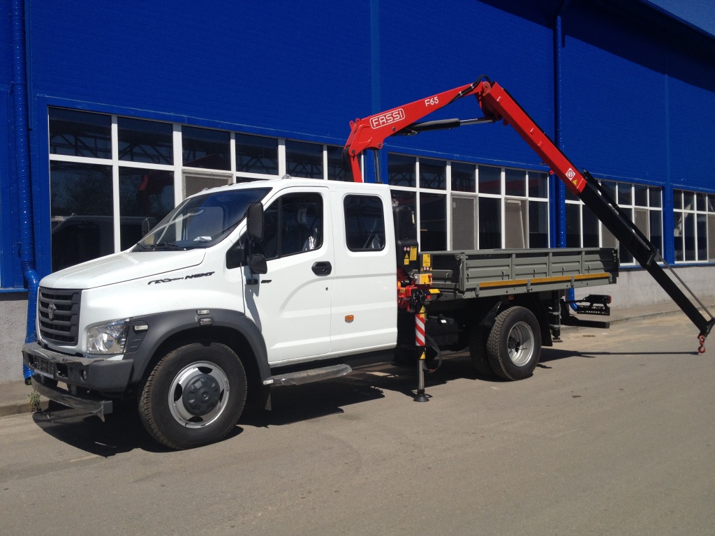 ГАЗон Next Фермер с краном-манипулятором Fassi F65A.0.22