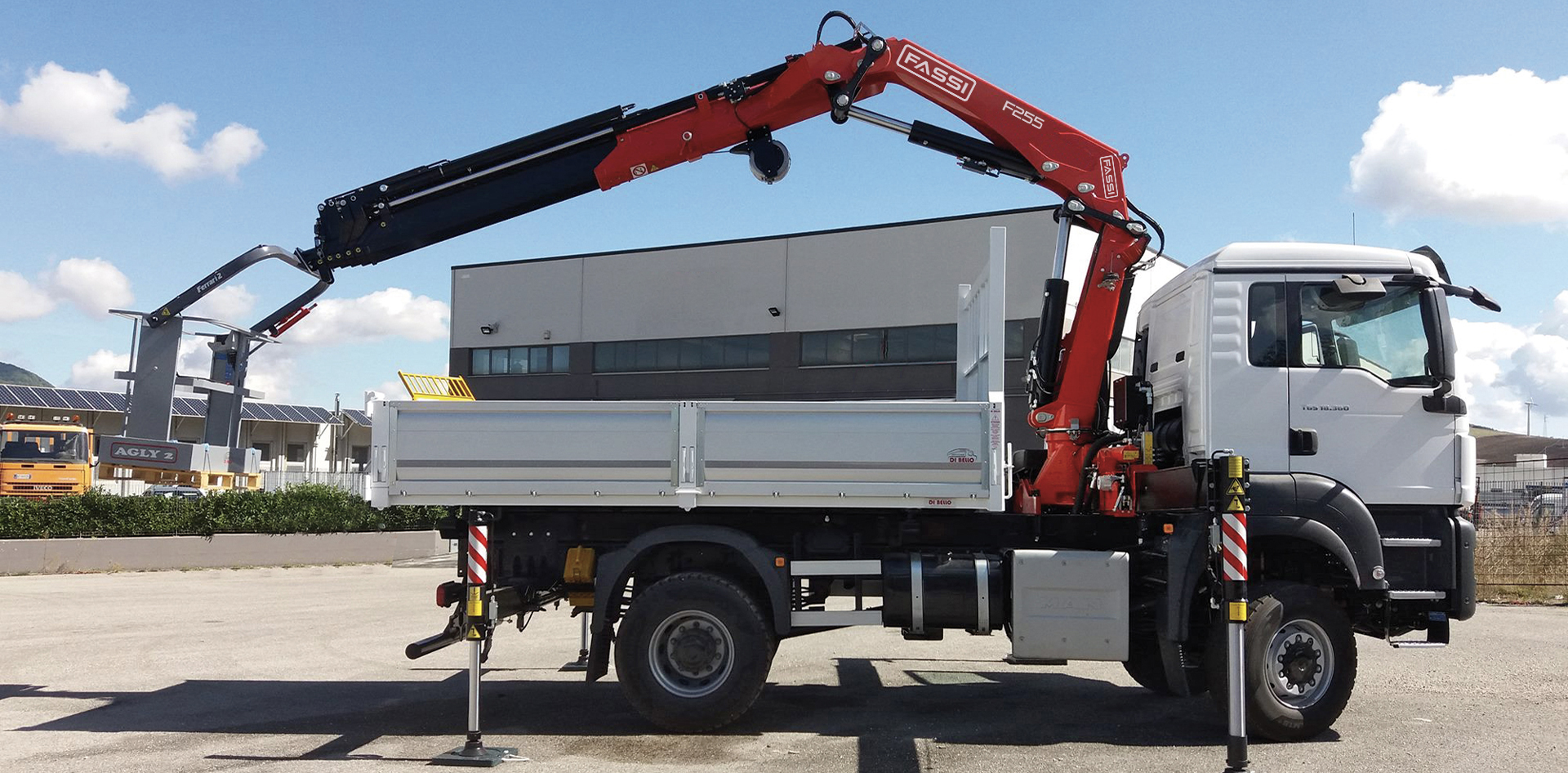 Fassi-truck-crane-F26A-active