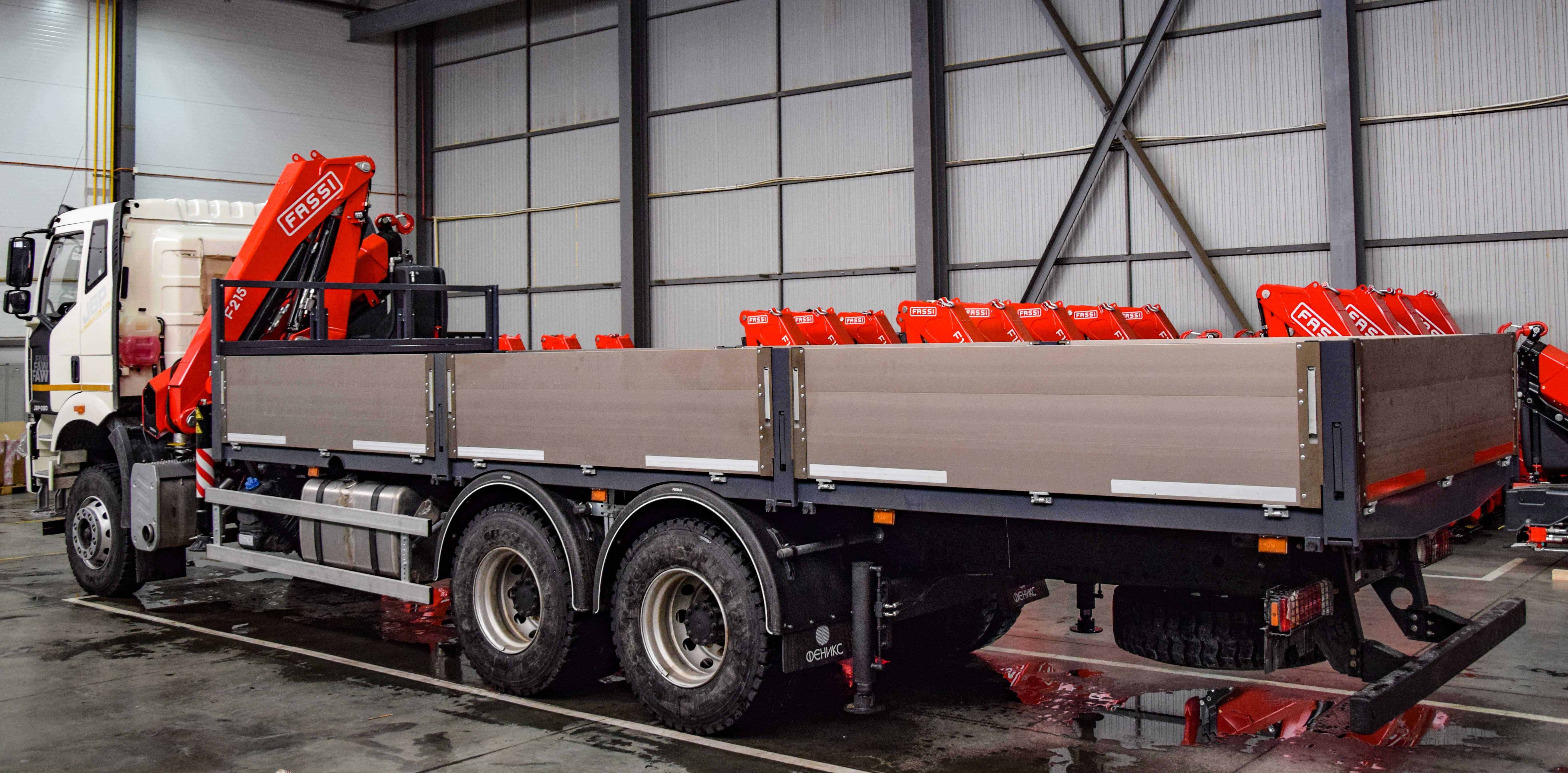 FAW J6 CA3250 с КМУ FASSI F215A.0.22