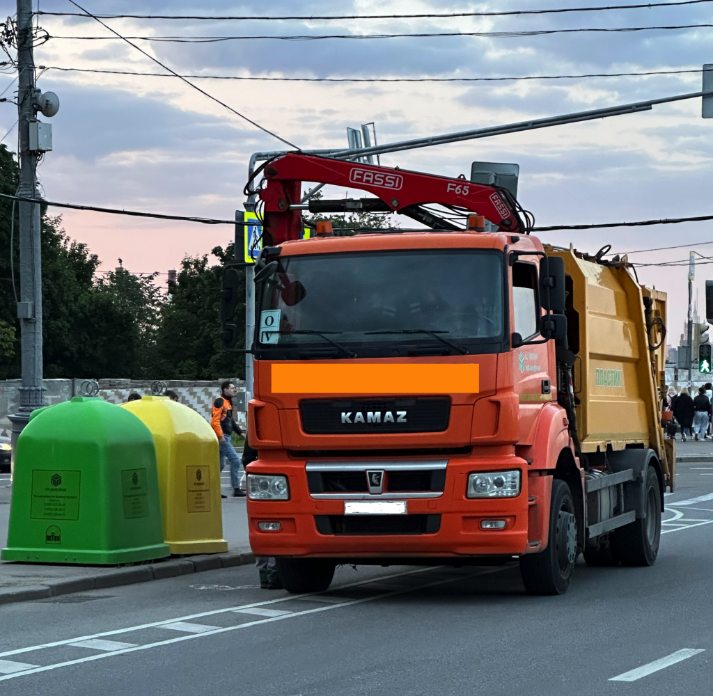 Рабочие будни. Сортируем отходы?