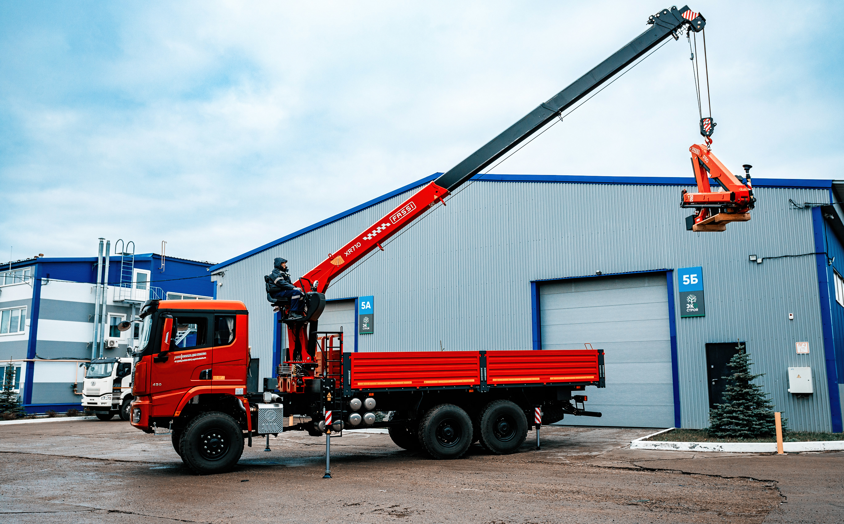 SHACMAN 6х6 X3000 с КМУ FASSI XR716