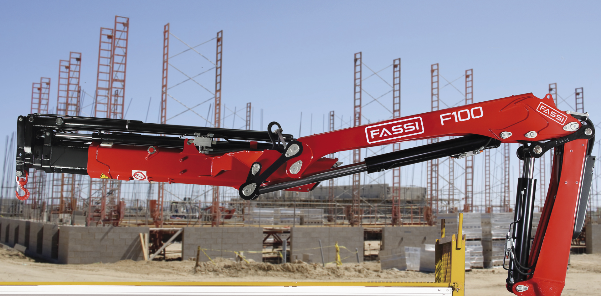 Fassi-truck-crane-F26A-active