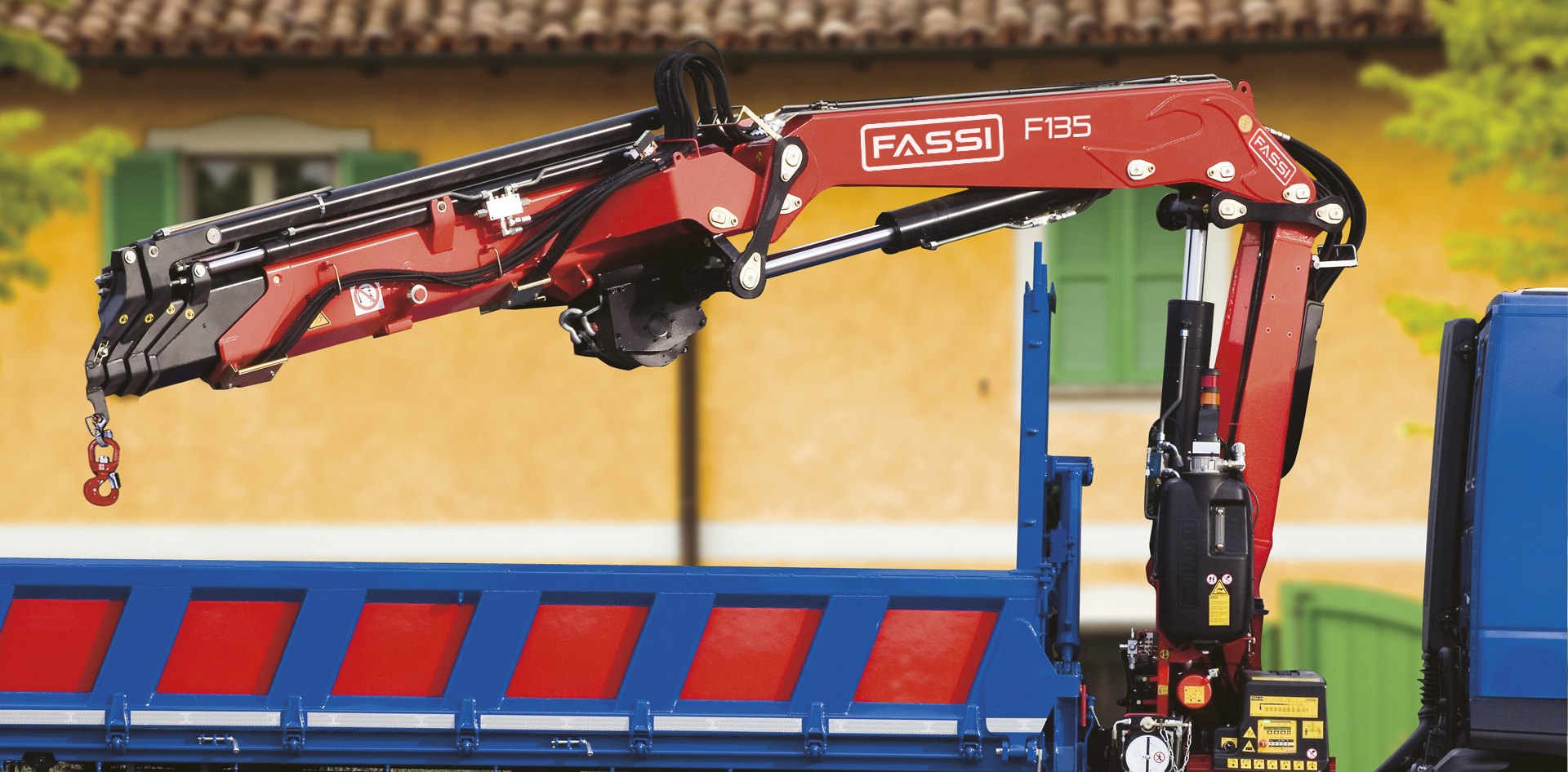 Fassi-truck-crane-F26A-active