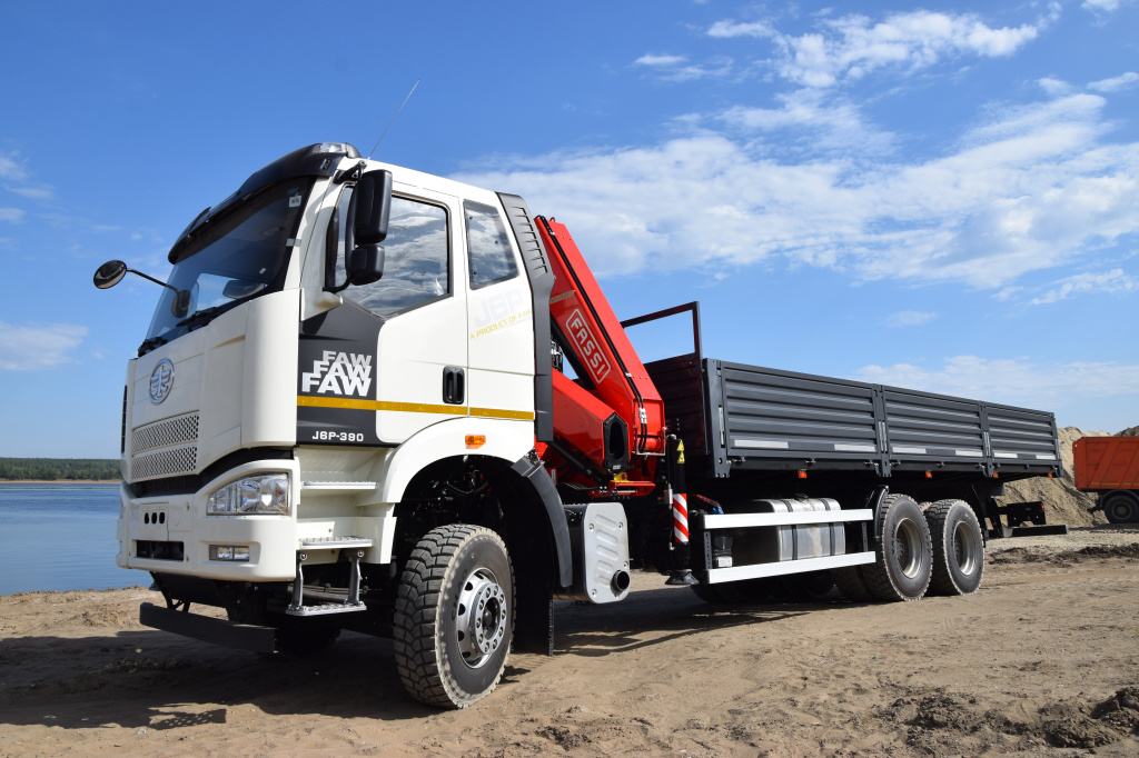 КАМАЗ и FAW плюс КМУ FASSI F215