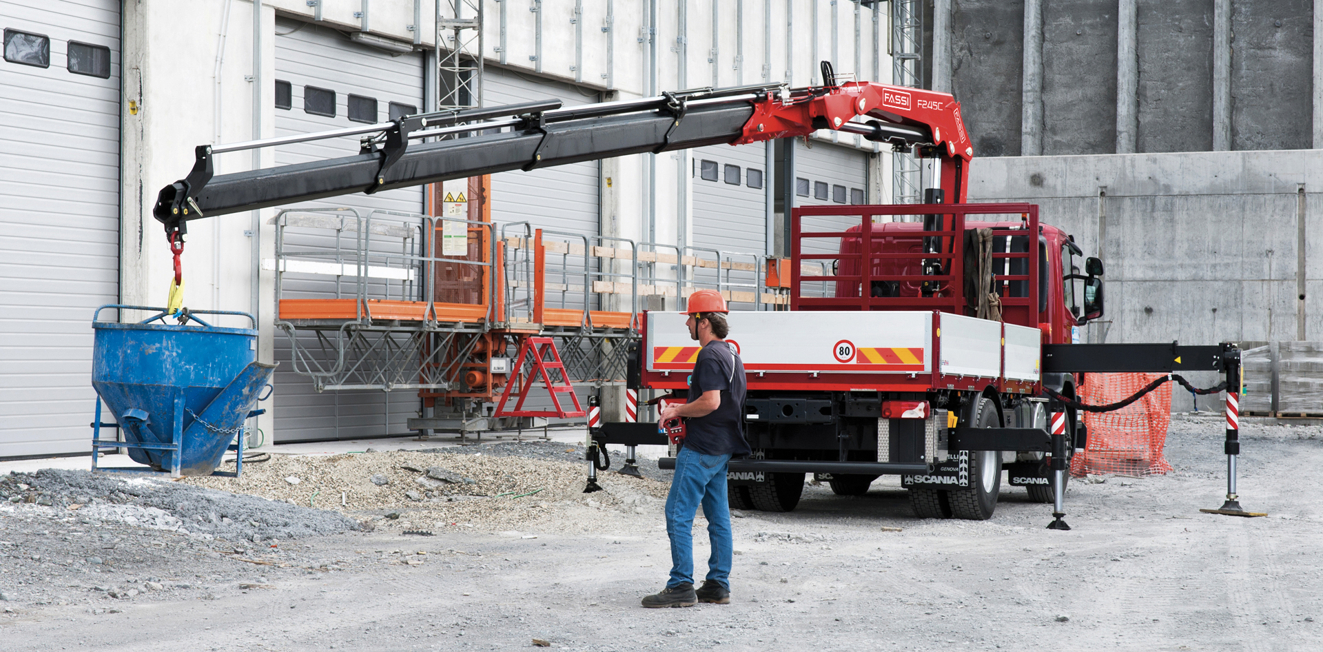 Fassi-truck-crane-F26A-active