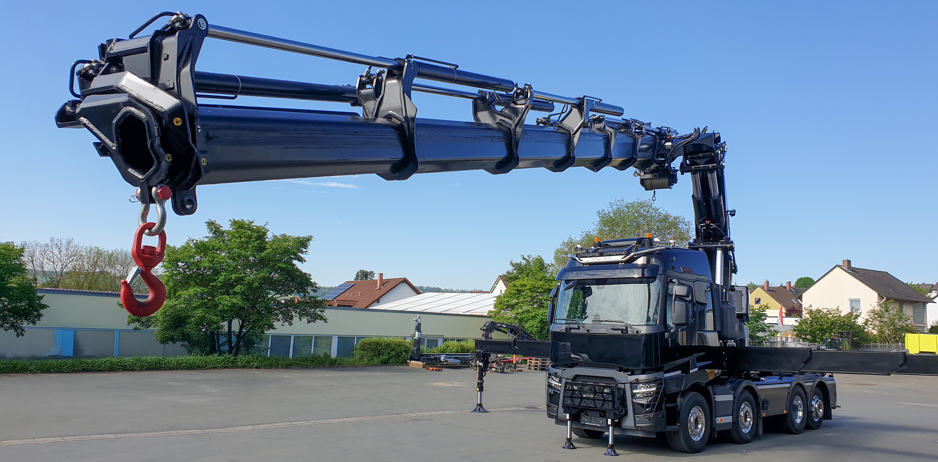 Fassi-truck-crane-F26A-active