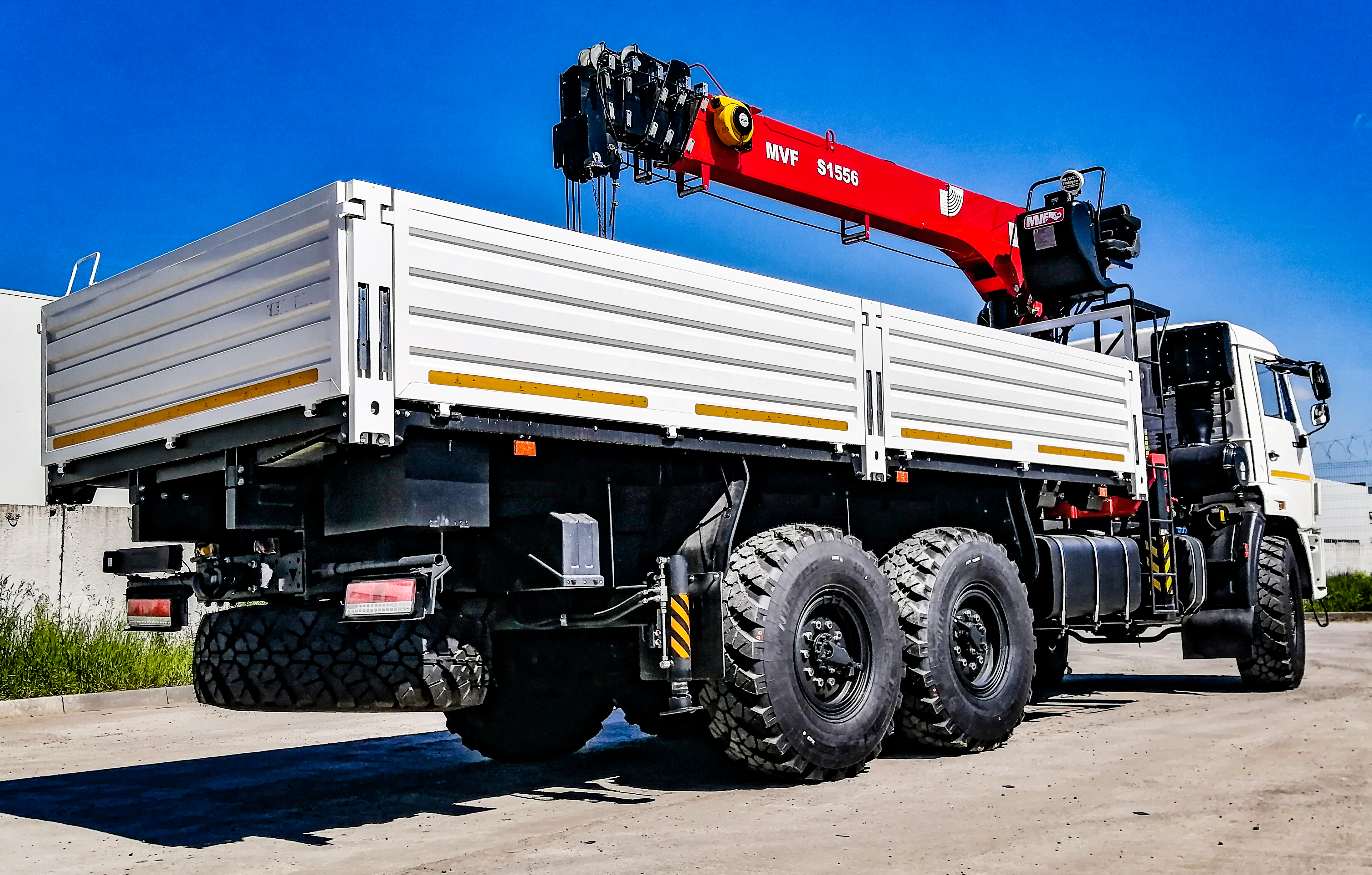 КАМАЗ 43118 с КМУ FASSI XR716