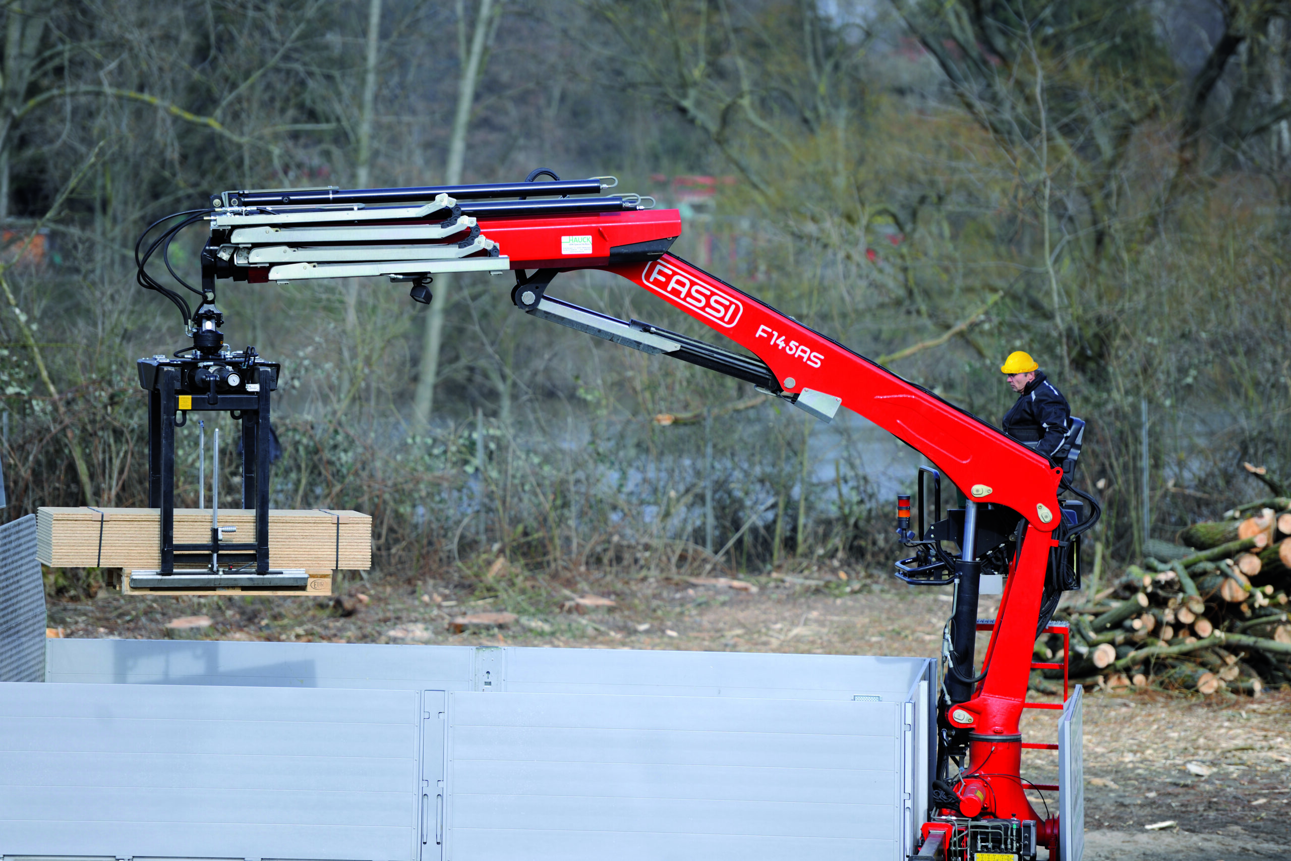 Fassi-truck-crane-F26A-active